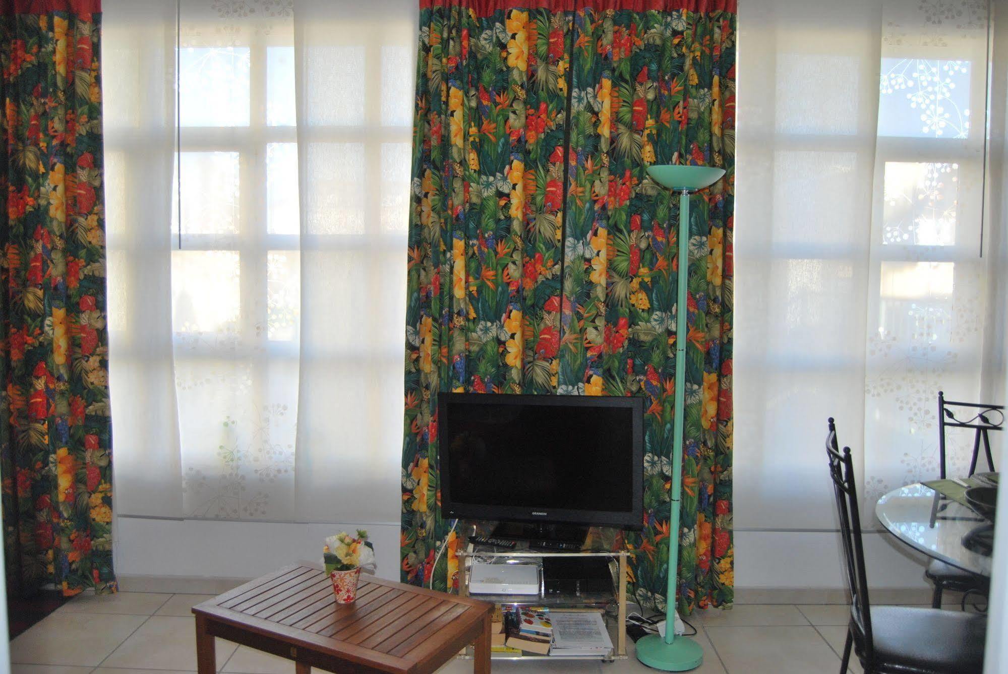 Gite La Tour Boileau ทรัวส์ ภายนอก รูปภาพ